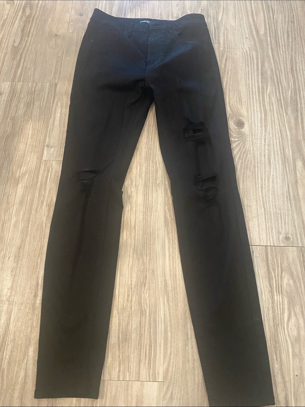 Woman’s Wild Fable Black High Rise Skinny Jeans with Knee Rips